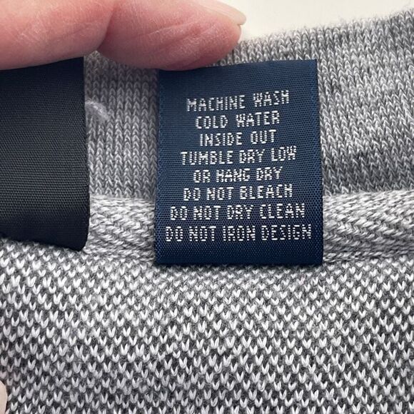 Quarter Button Neckline Pullover, Men's Medium - Picture 12 of 12